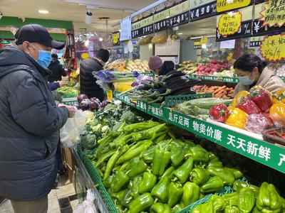 新发地77家便民菜店、211辆蔬菜直通车春节不停业